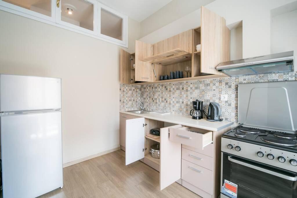 Belajo Central Apartment And Jacuzzi !! Волос Екстериор снимка